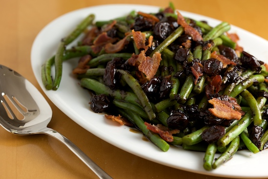 Warm green bean salad with bacon and balsamic glaze